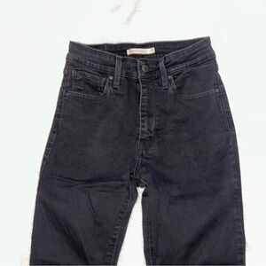 Levi’s Classic Black Denim High Rise Skinny Jeans